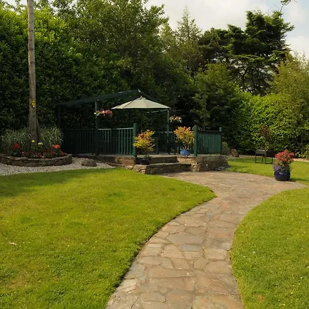 Bed and breakfast Killererin House